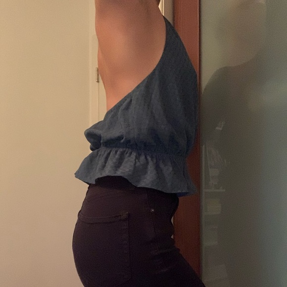 Blue going out top - Picture 2 of 3